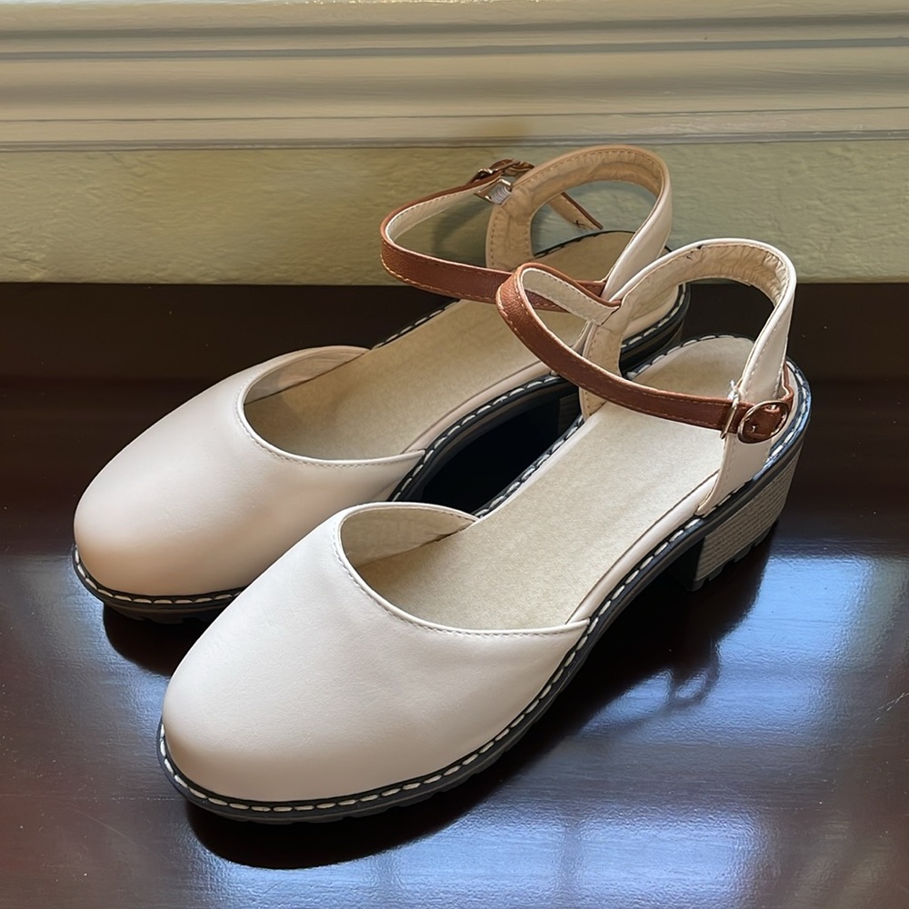 Block heel sandals